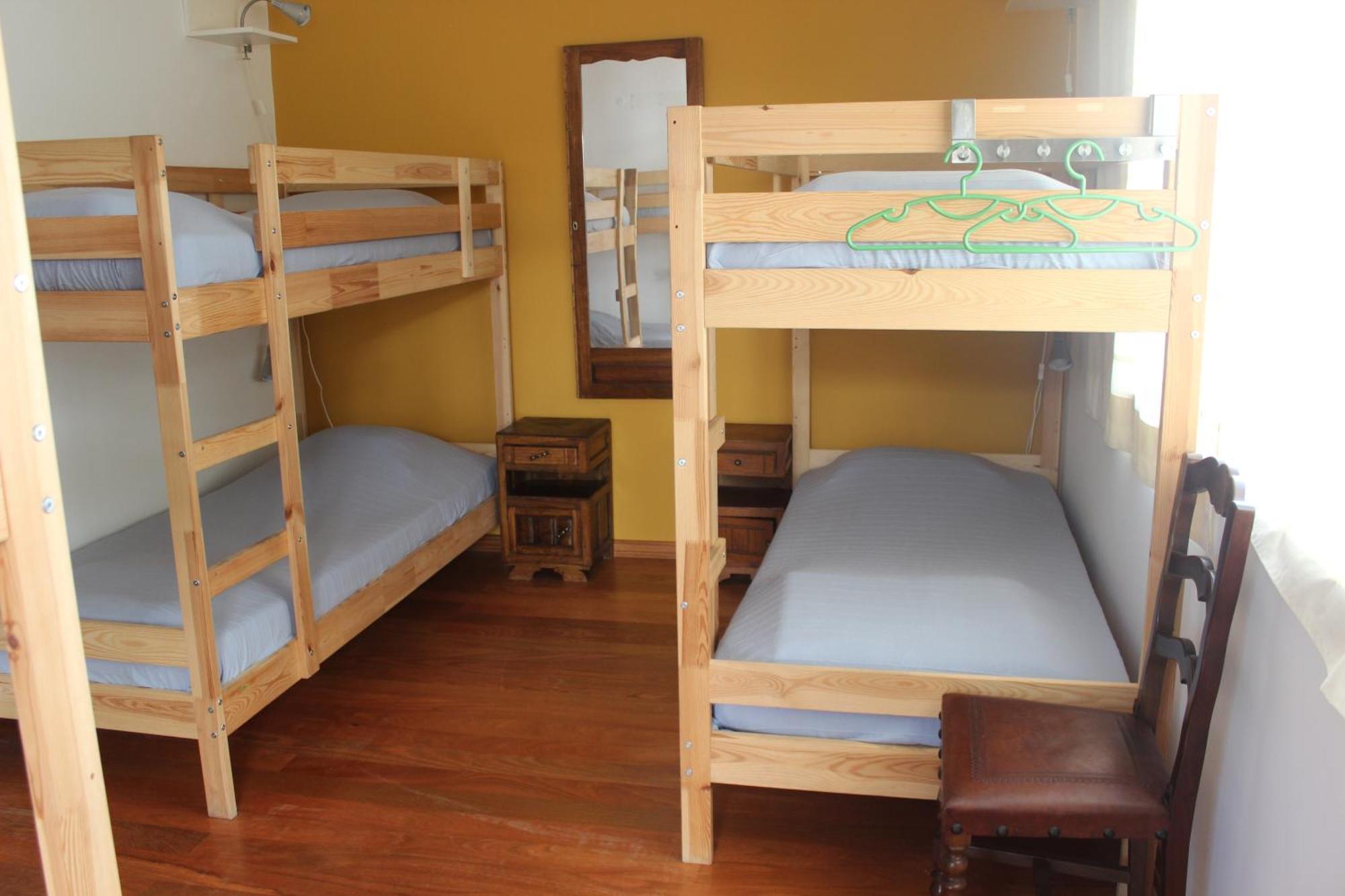 Ericeira Chill Hill Hostel & Private Rooms Номер фото