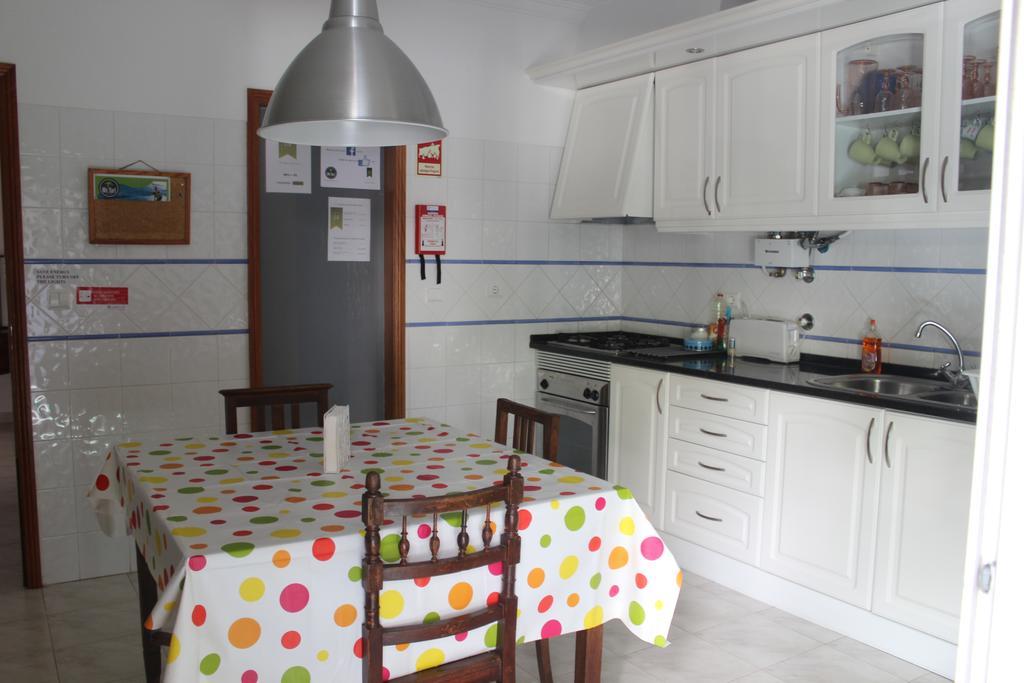 Ericeira Chill Hill Hostel & Private Rooms Экстерьер фото