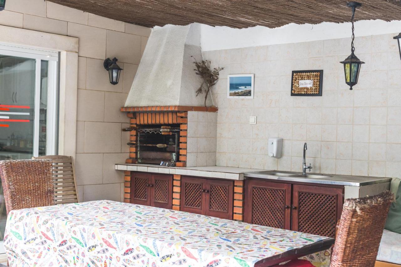 Ericeira Chill Hill Hostel & Private Rooms Экстерьер фото