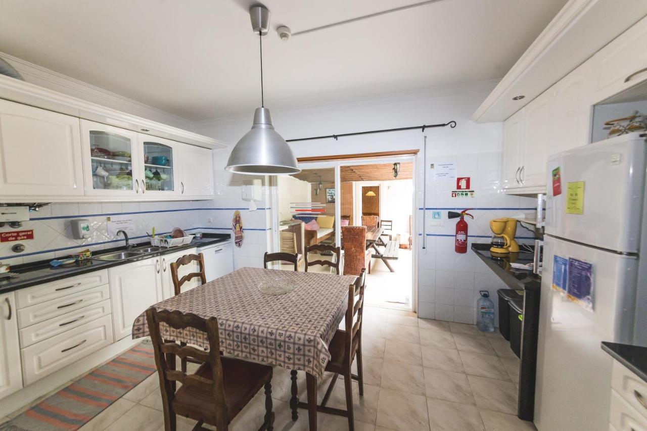 Ericeira Chill Hill Hostel & Private Rooms Экстерьер фото
